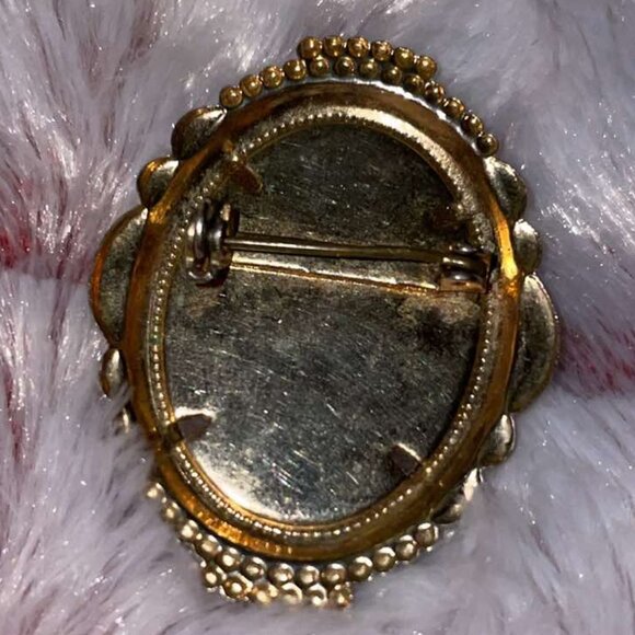 Vintage Cameo - Picture 2 of 2
